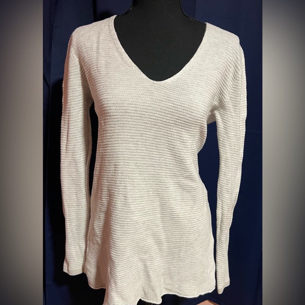 Old Navy Cream V-Neck Women's Sweater
